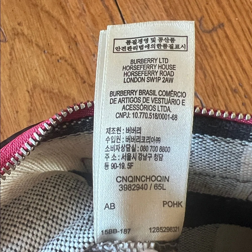 BURBERRY
Calfskin Canvas Ashby w/Tassel Hobo Tan and Black w/Coral Pink Accents - Picture 6 of 12